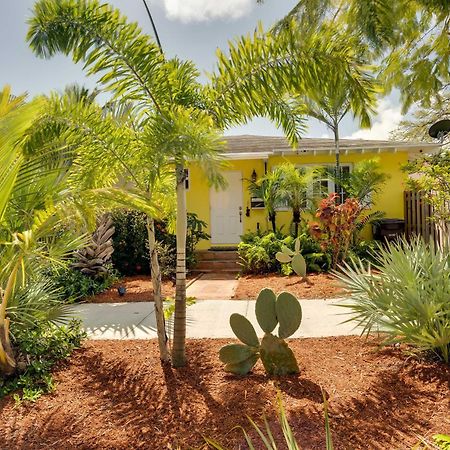 West Palm Beach Home With Fenced-In Yard And Deck! Exterior photo